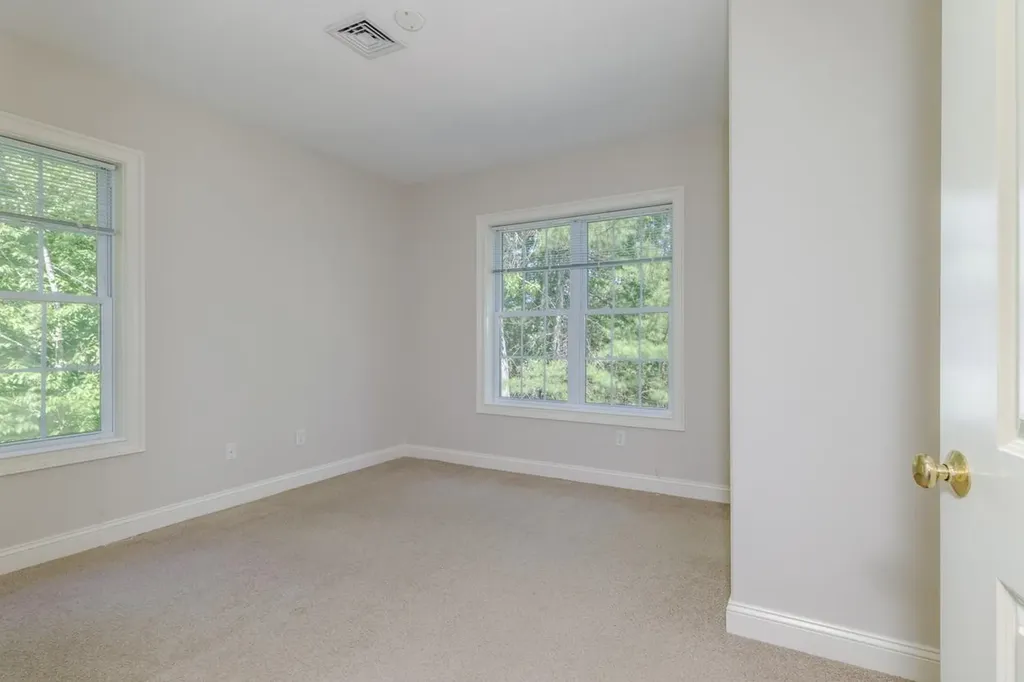 80-7 Carriage Way Manchester NH 03102