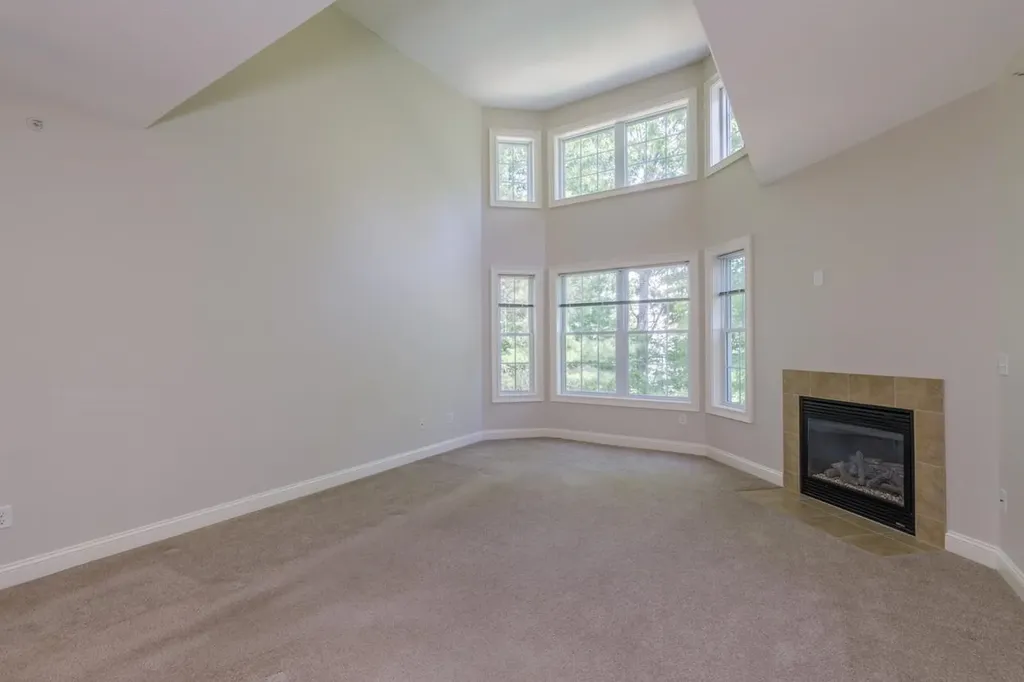 80-7 Carriage Way Manchester NH 03102