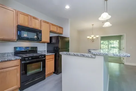 80-7 Carriage Way Manchester NH 03102