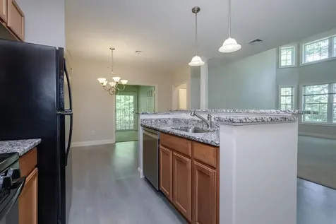 80-7 Carriage Way Manchester NH 03102