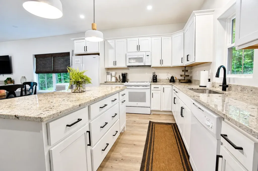31 Crowcroft Drive Rindge NH 03461