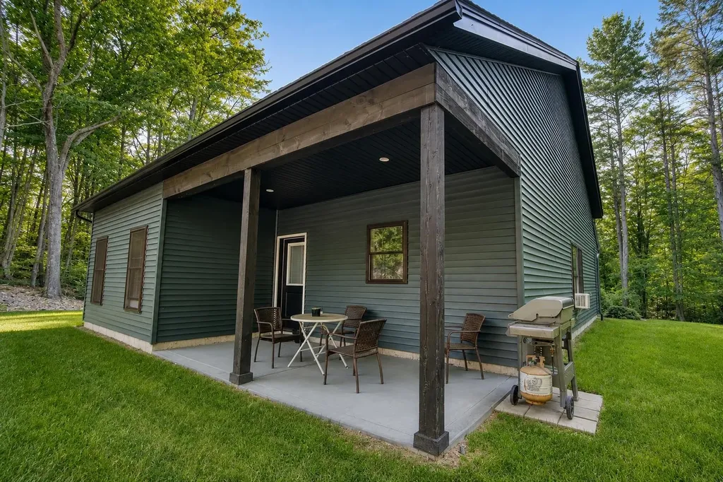 31 Crowcroft Drive Rindge NH 03461