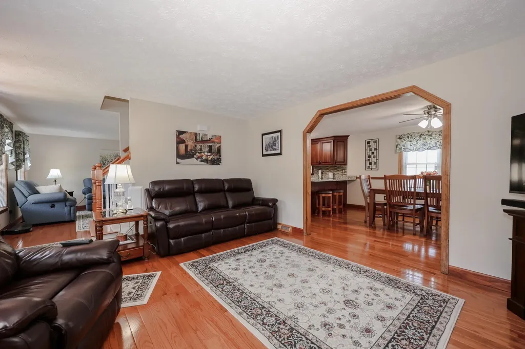 6 Grace Drive Nashua NH 03062