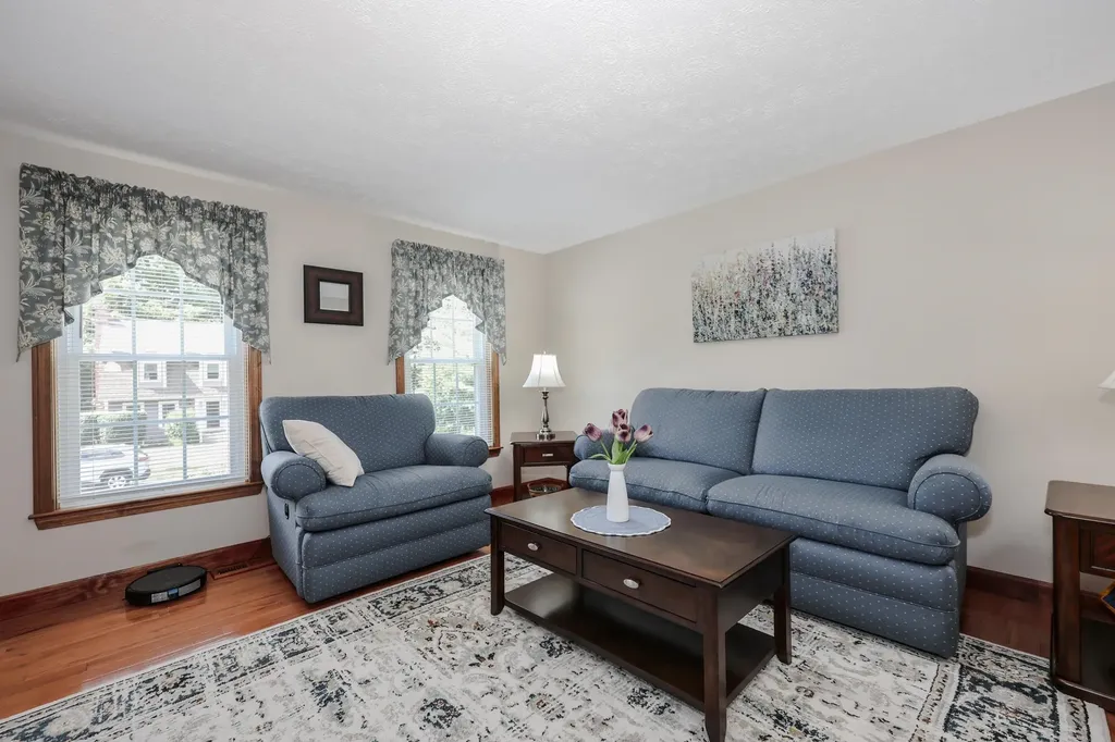 6 Grace Drive Nashua NH 03062