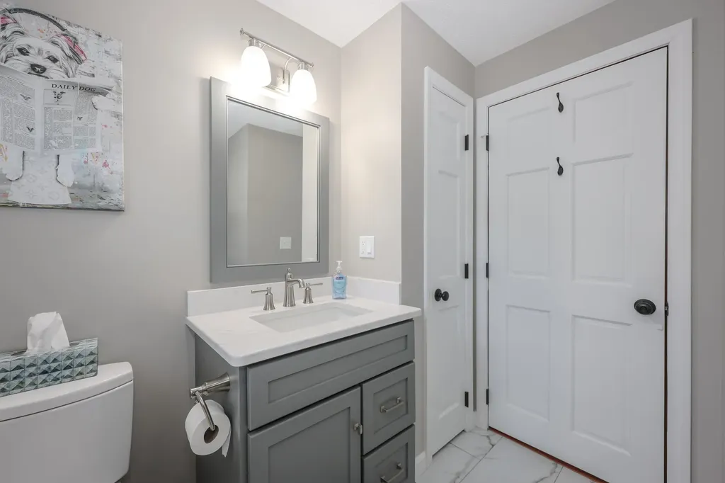 6 Grace Drive Nashua NH 03062