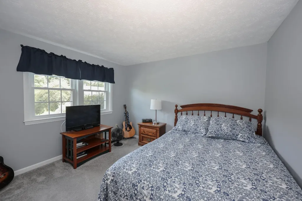 6 Grace Drive Nashua NH 03062