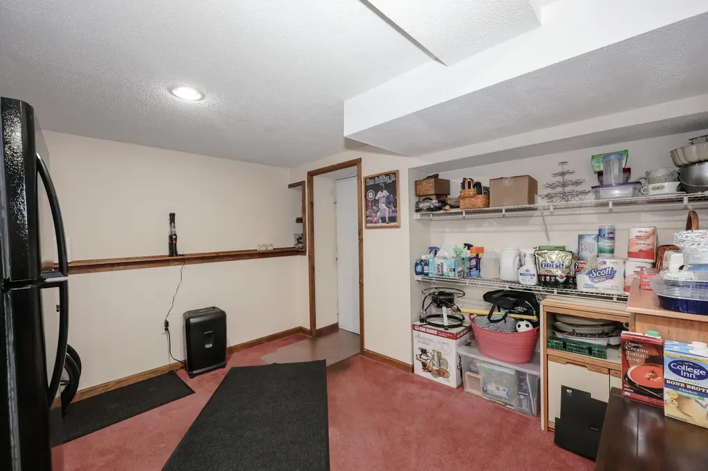 6 Grace Drive Nashua NH 03062