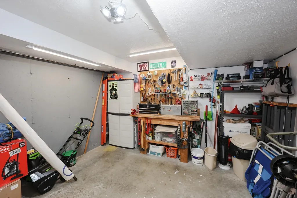 6 Grace Drive Nashua NH 03062