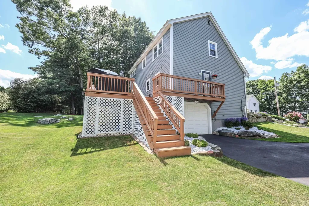 6 Grace Drive Nashua NH 03062
