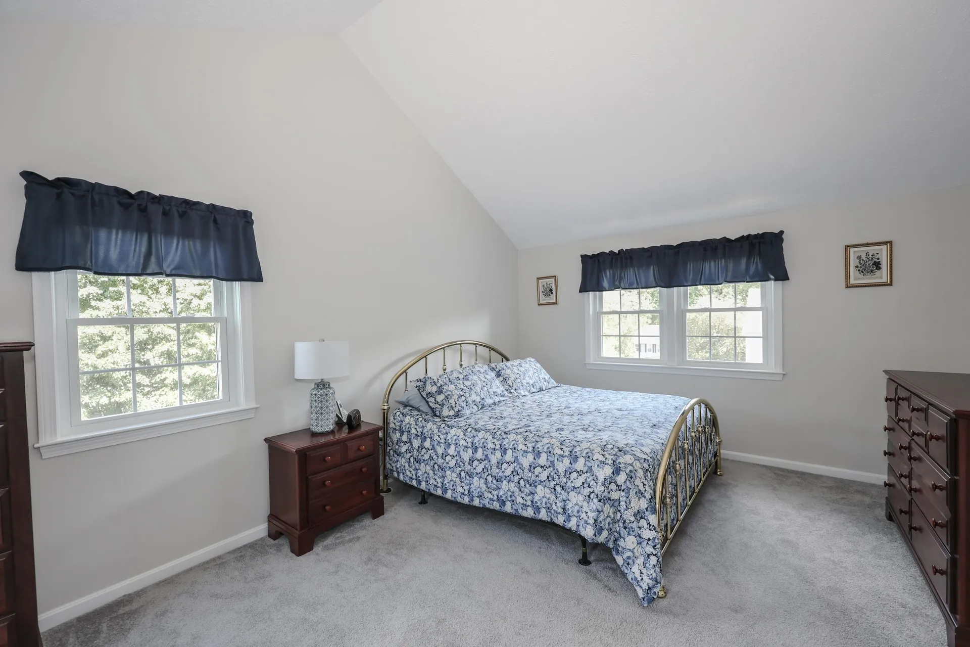 6 Grace Drive Nashua NH 03062
