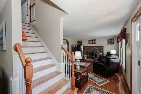6 Grace Drive Nashua NH 03062