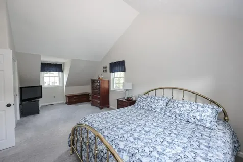 6 Grace Drive Nashua NH 03062