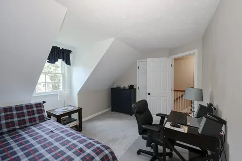 6 Grace Drive Nashua NH 03062