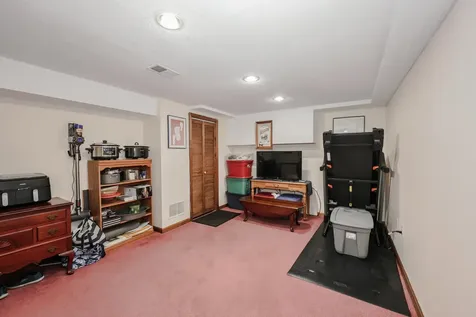 6 Grace Drive Nashua NH 03062