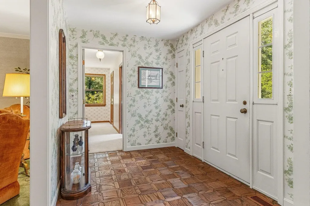 12 Olde Road Hampton NH 03842