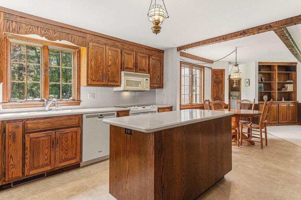 12 Olde Road Hampton NH 03842