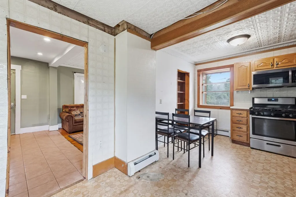 4 Skinner Street Claremont NH 03743