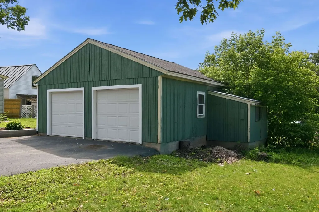 4 Skinner Street Claremont NH 03743