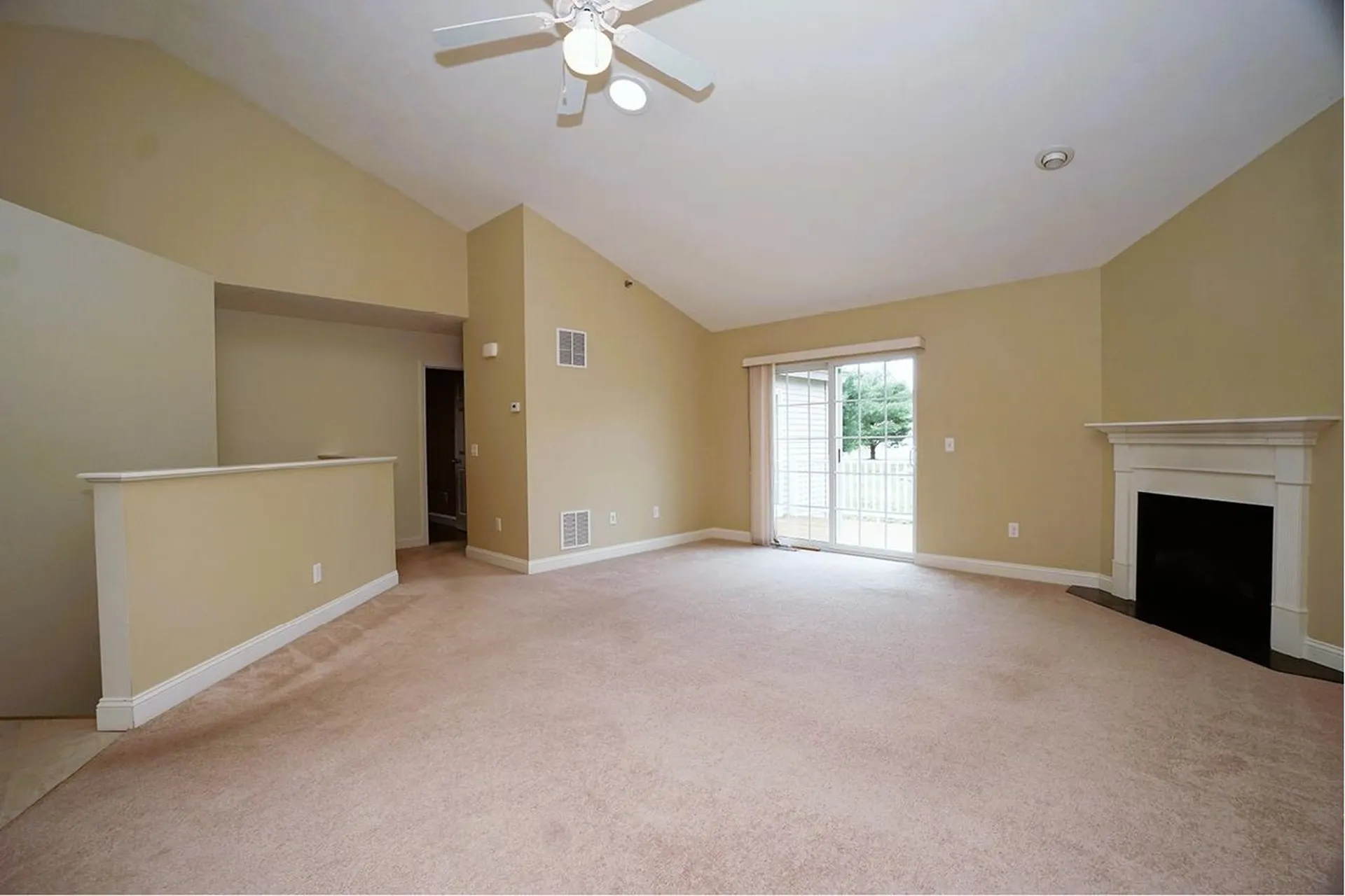 136 Hall Road Fremont NH 03044