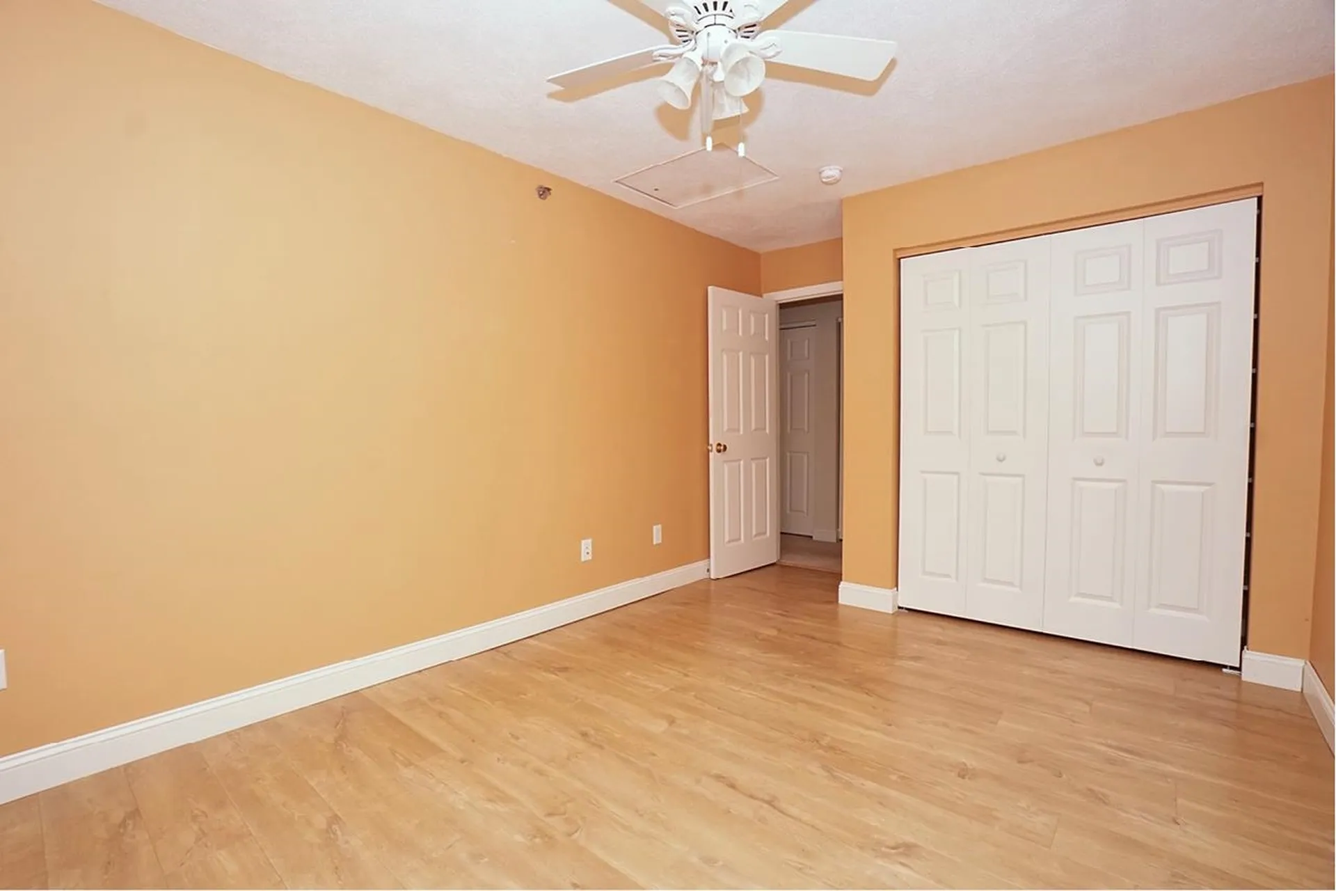 136 Hall Road Fremont NH 03044