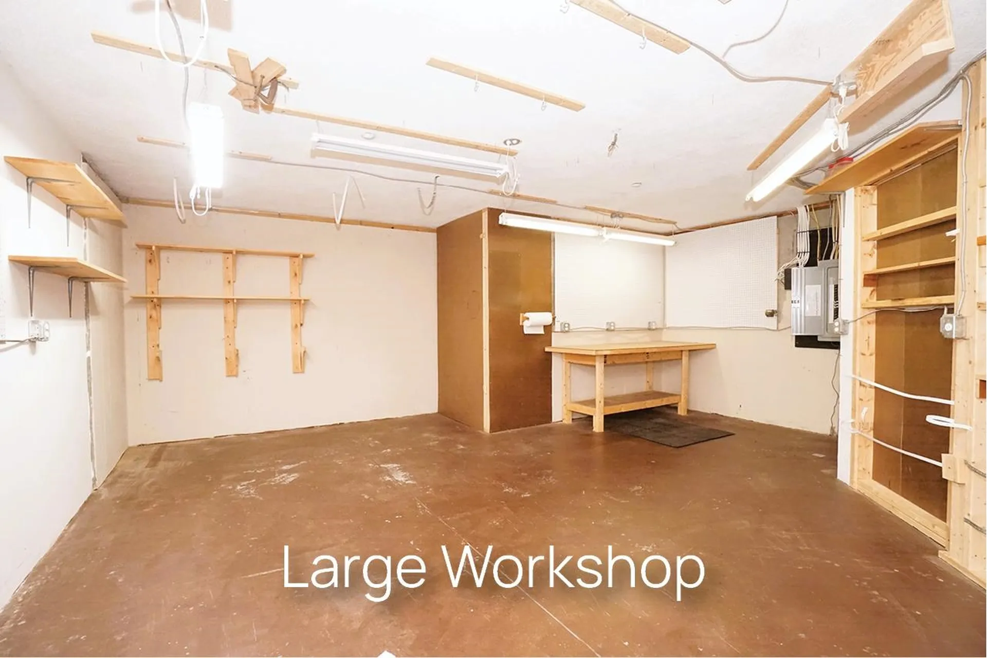 136 Hall Road Fremont NH 03044