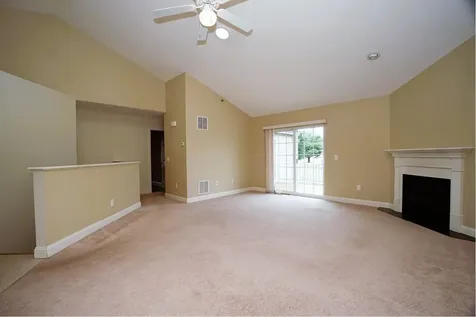 136 Hall Road Fremont NH 03044
