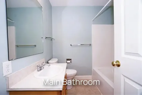 136 Hall Road Fremont NH 03044