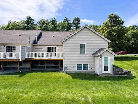 136 Hall Road Fremont NH 03044