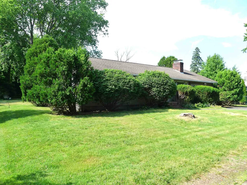 16 Grandview Terrace North Hampton NH 03862