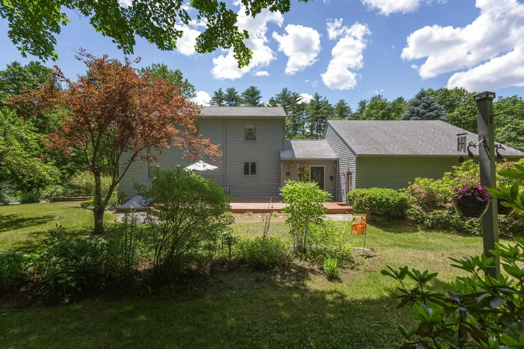 8 Freedom Acres Drive Concord NH 03301