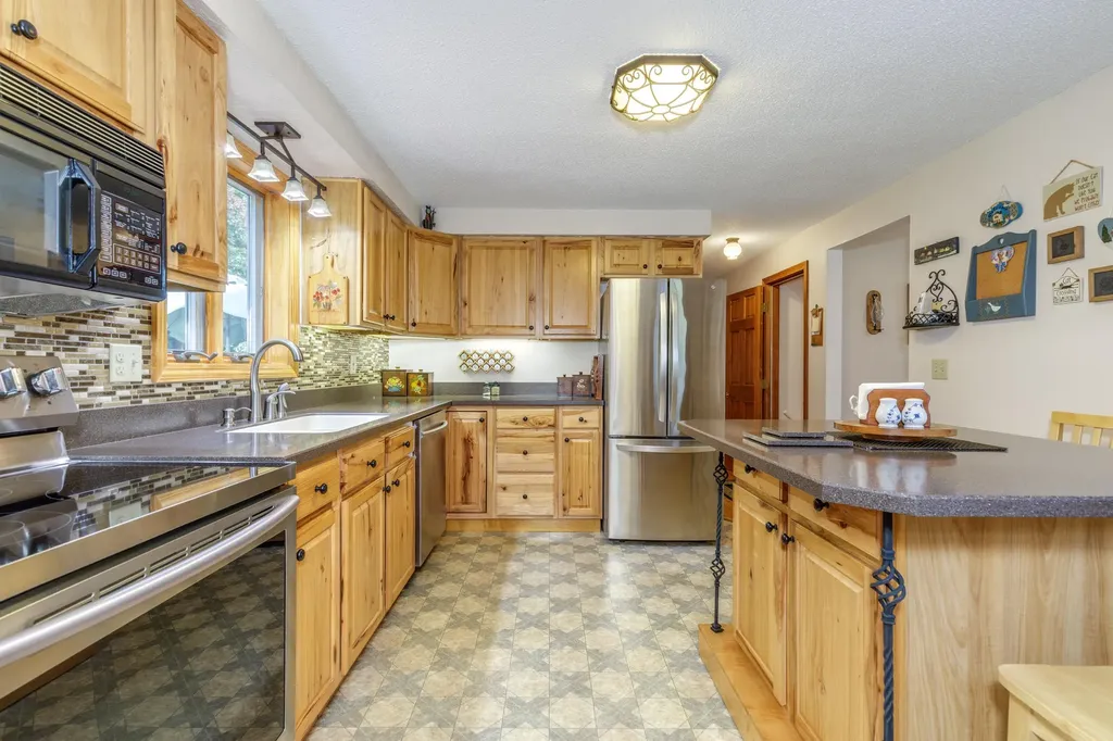 8 Freedom Acres Drive Concord NH 03301