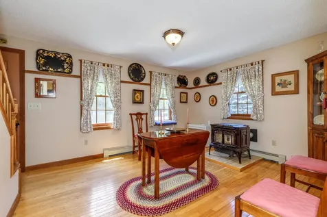 8 Freedom Acres Drive Concord NH 03301