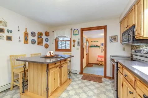 8 Freedom Acres Drive Concord NH 03301