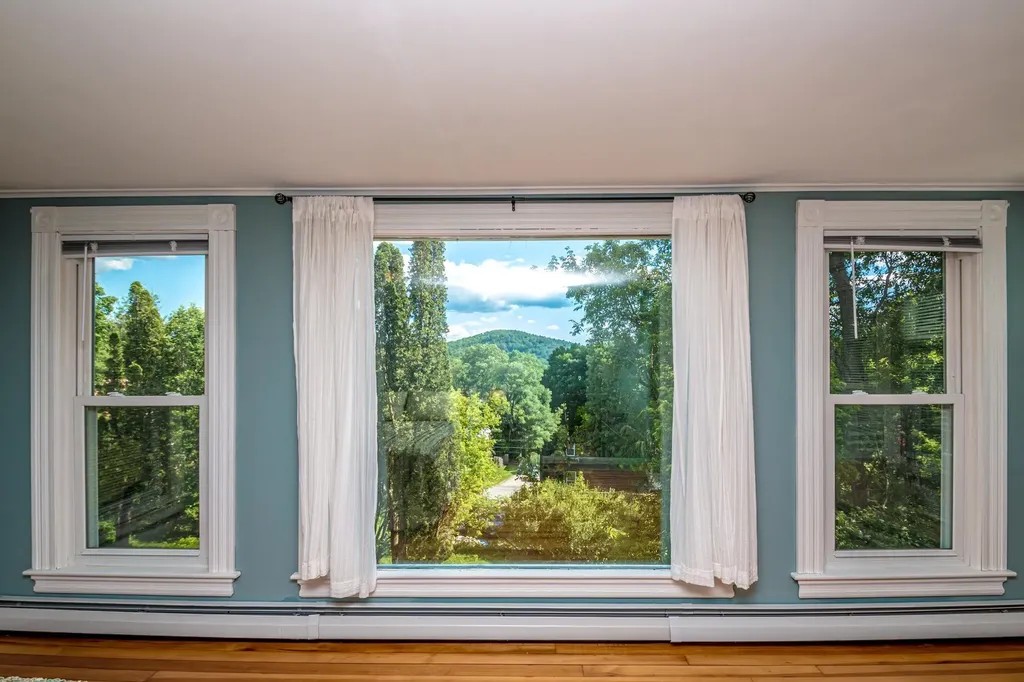77 Bunker Hill Street Lancaster NH 03584
