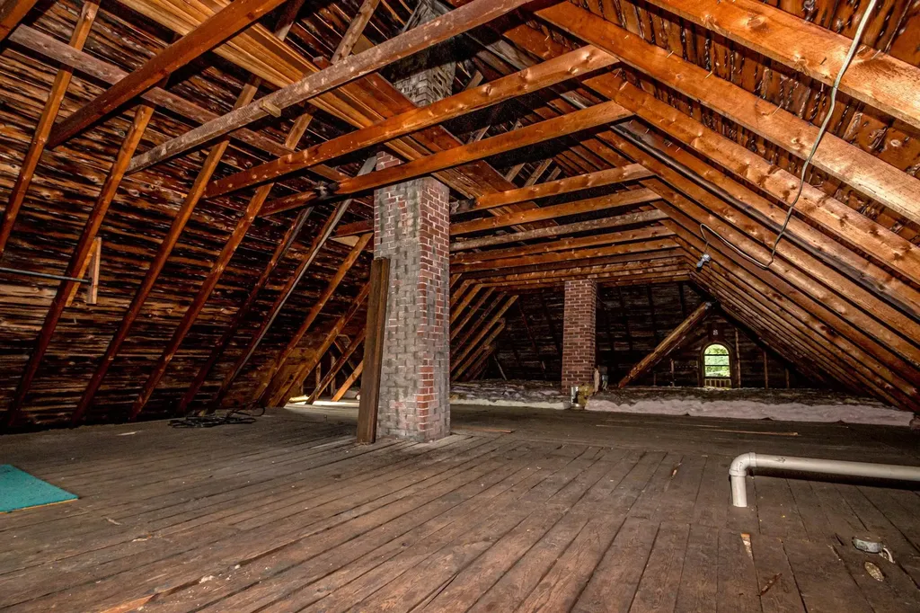 77 Bunker Hill Street Lancaster NH 03584