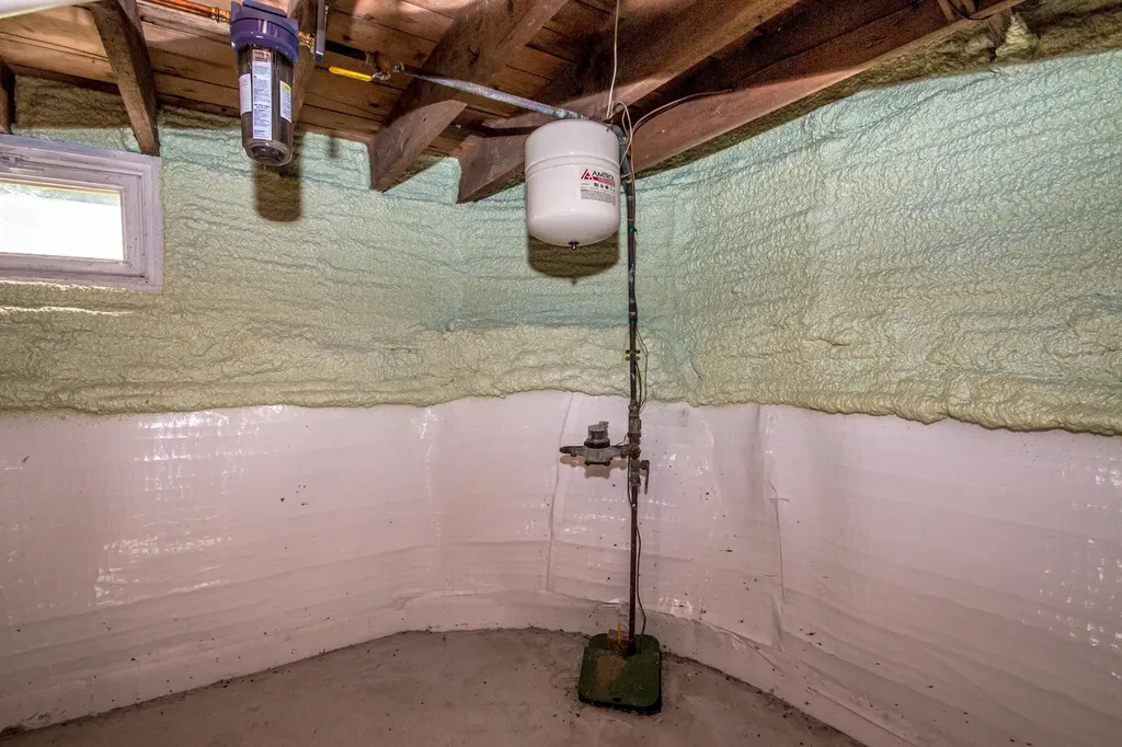 77 Bunker Hill Street Lancaster NH 03584