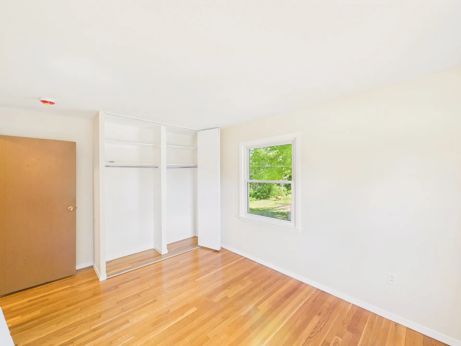 29 Burnside Street Nashua NH 03064