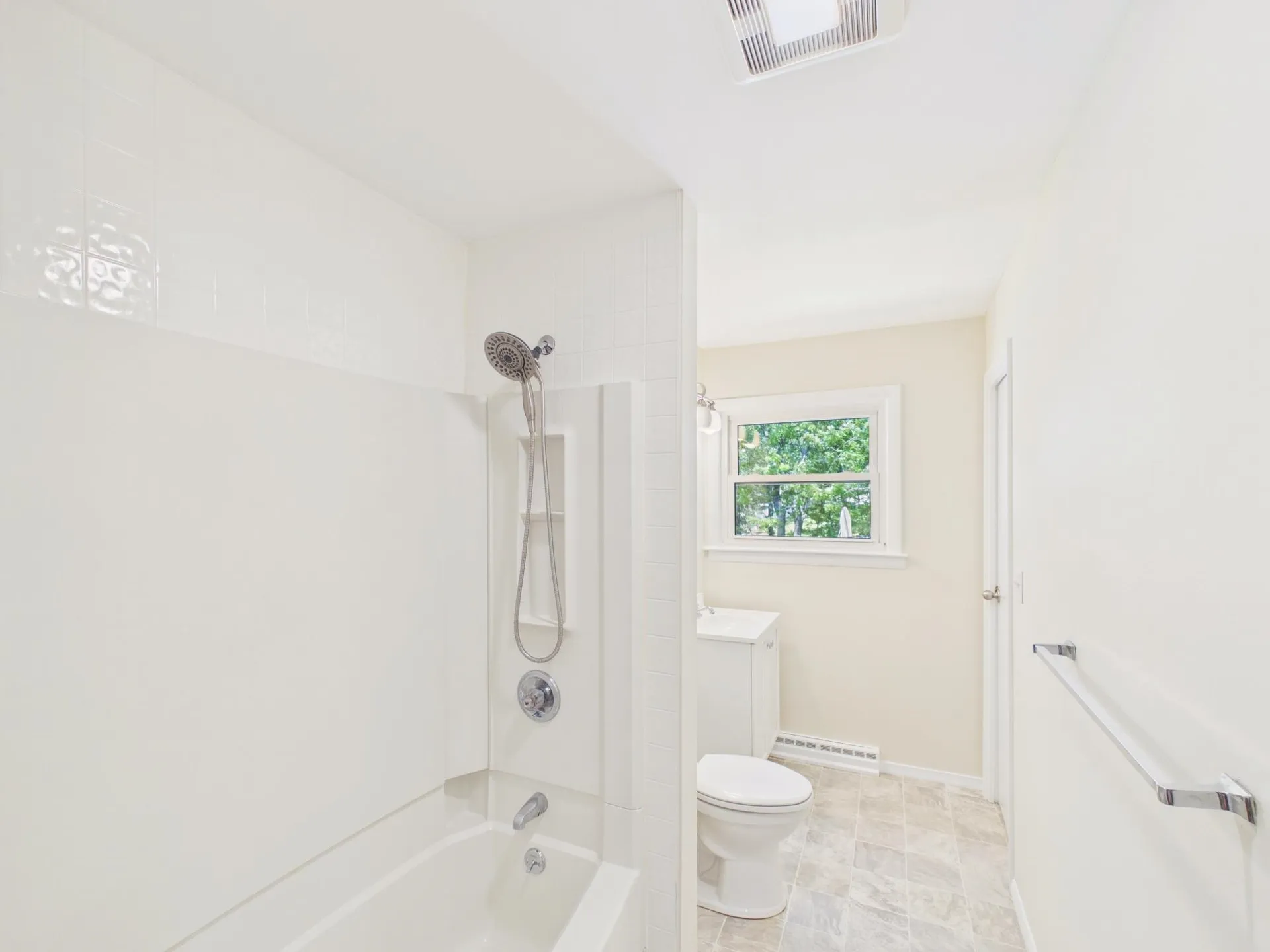 29 Burnside Street Nashua NH 03064