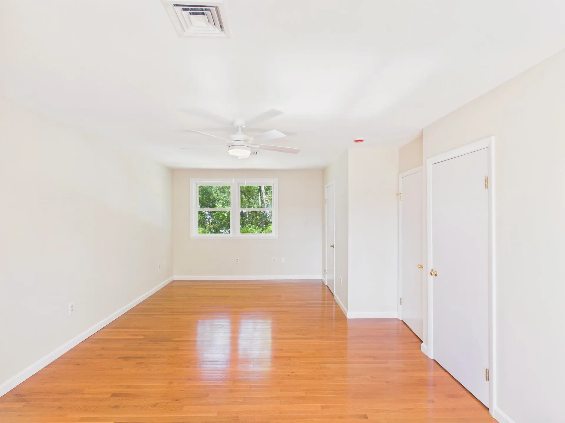 29 Burnside Street Nashua NH 03064