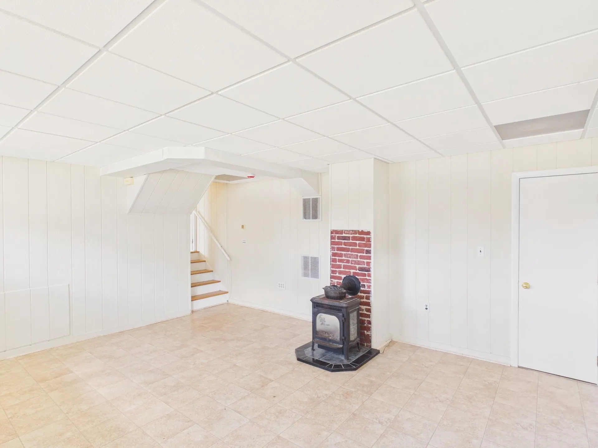 29 Burnside Street Nashua NH 03064