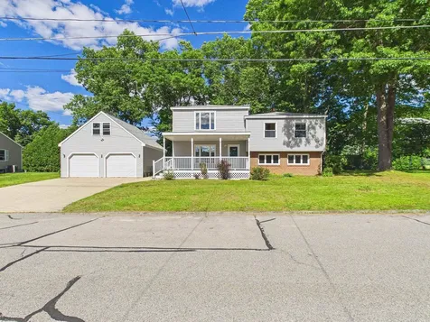 29 Burnside Street Nashua NH 03064