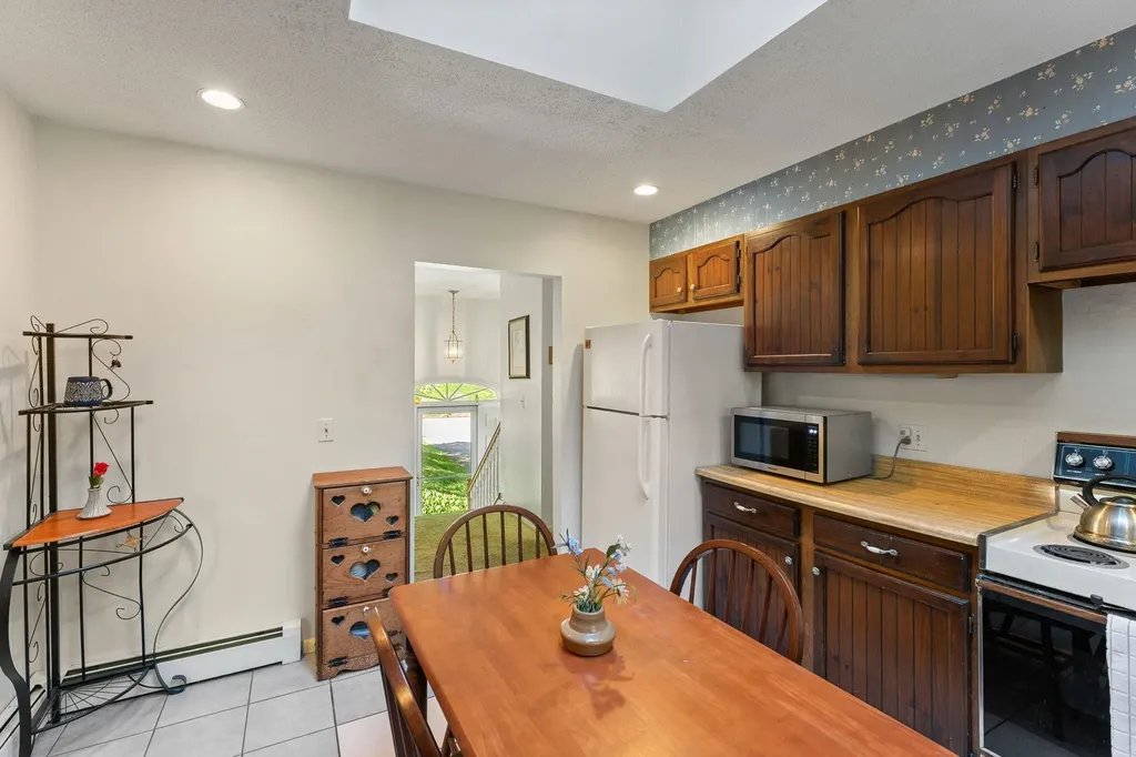 10 Logwood Circle Essex VT 05452