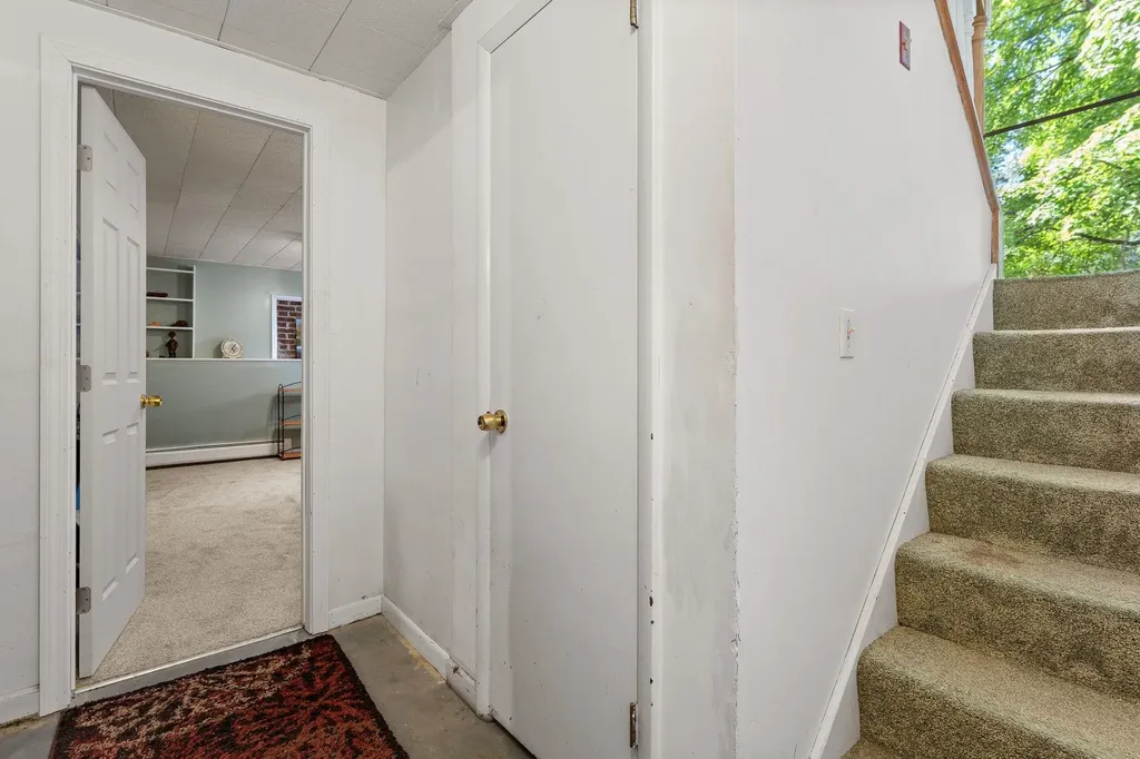 10 Logwood Circle Essex VT 05452