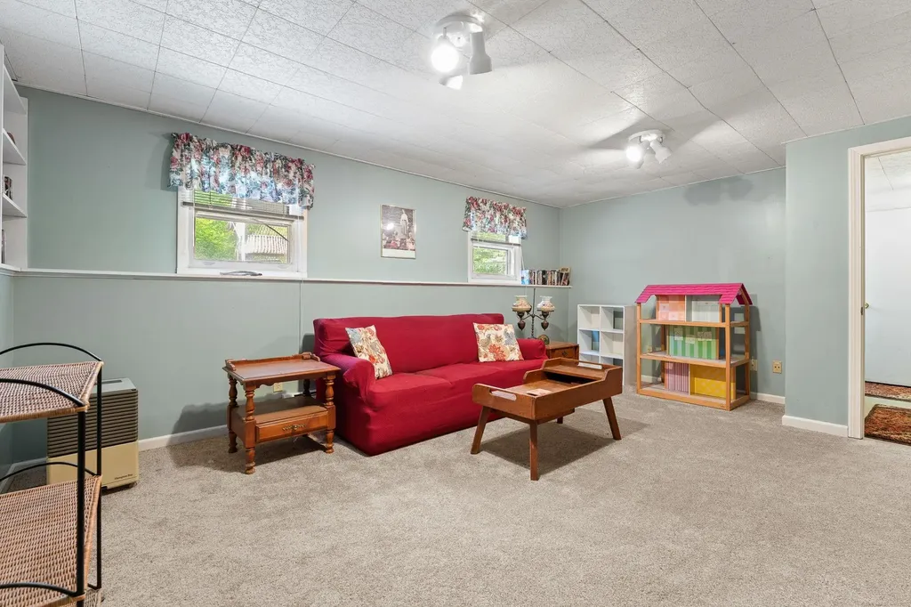 10 Logwood Circle Essex VT 05452
