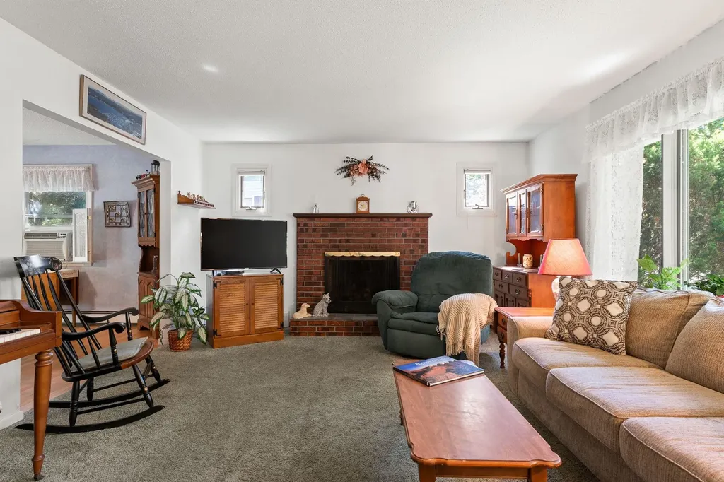 10 Logwood Circle Essex VT 05452