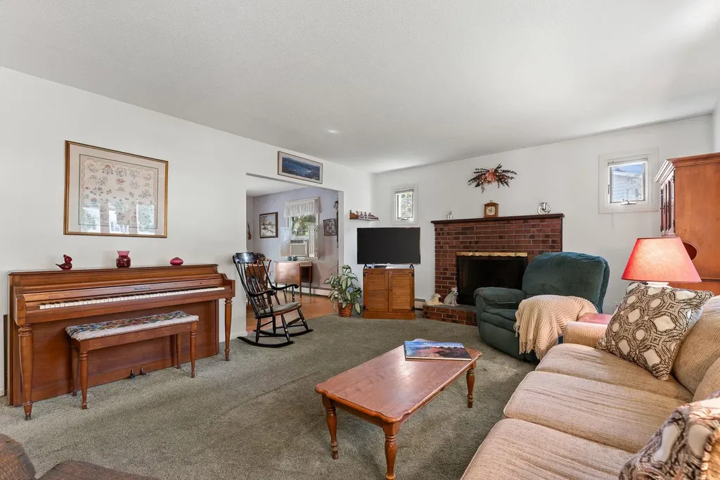 10 Logwood Circle Essex VT 05452