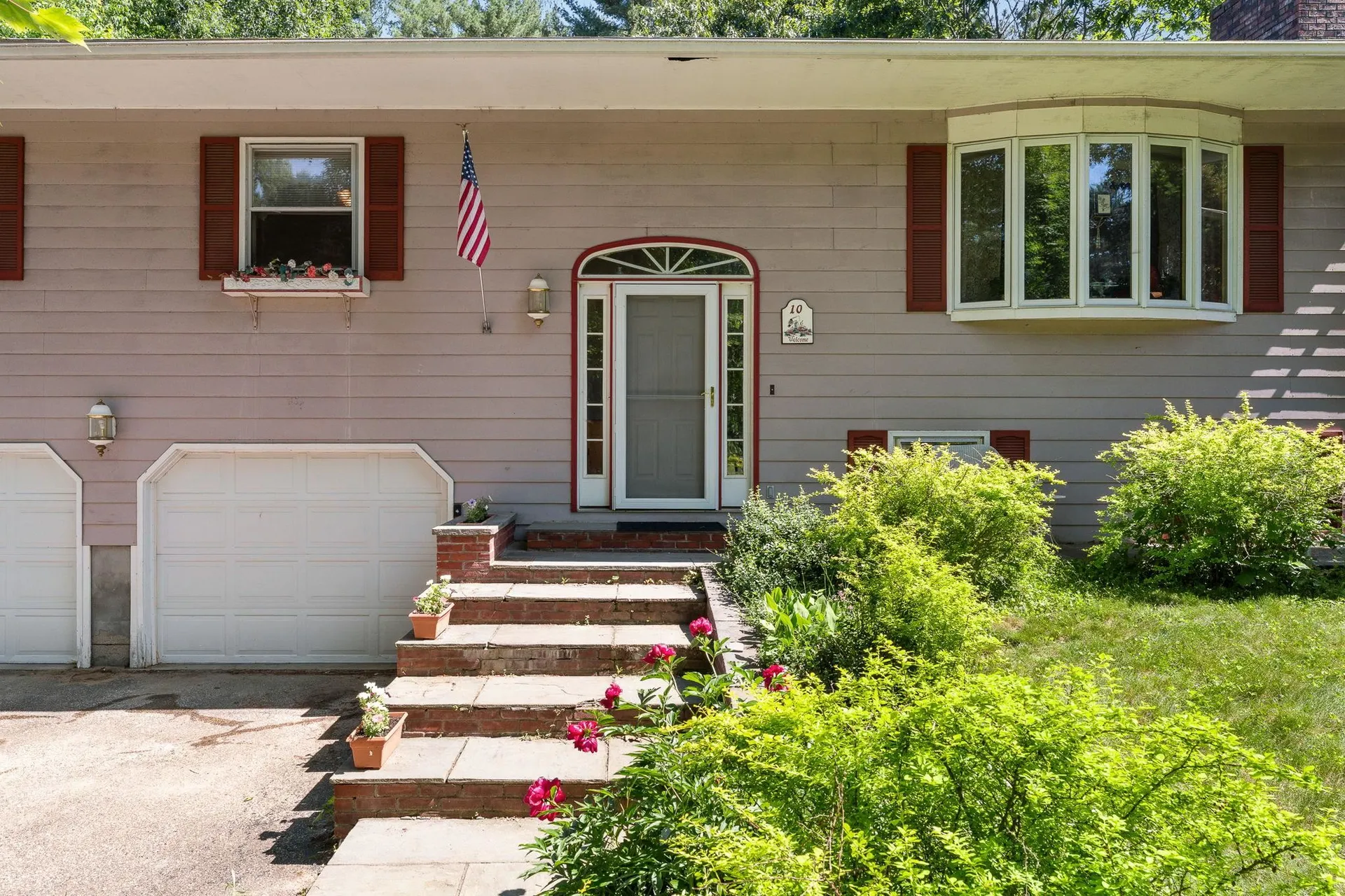 10 Logwood Circle Essex VT 05452