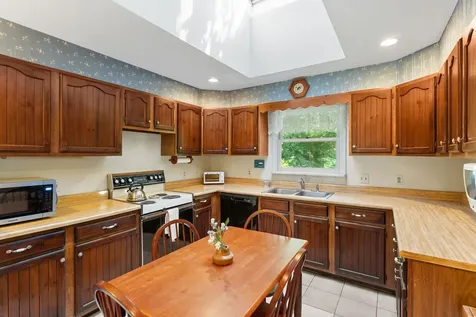 10 Logwood Circle Essex VT 05452