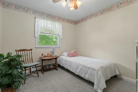 10 Logwood Circle Essex VT 05452