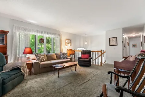 10 Logwood Circle Essex VT 05452